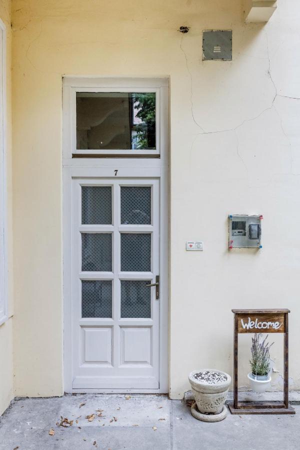 Lavender Apartment Budapest Exterior foto